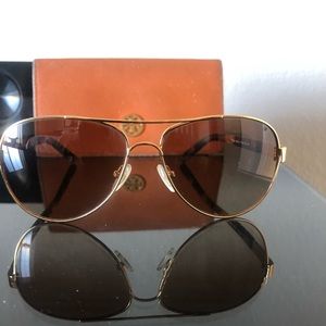Tory Burch sunnies!!!